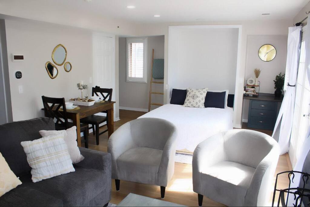 Cozy French Style Villa- 3 Bed-Casino-Pools-Jacuzzi Norwich Eksteriør bilde