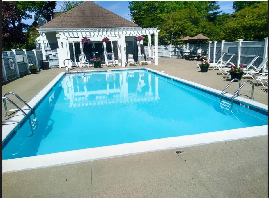 Cozy French Style Villa- 3 Bed-Casino-Pools-Jacuzzi Norwich Eksteriør bilde